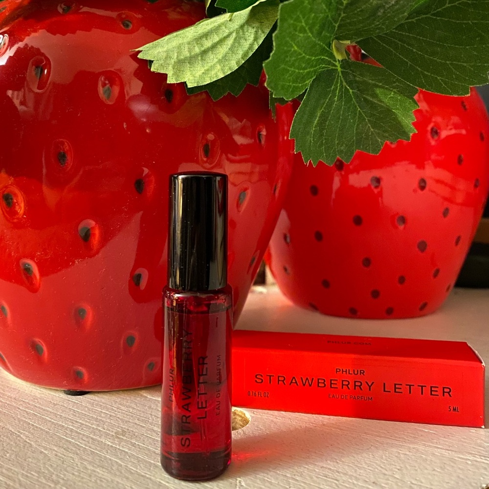 Phlur Strawberry Letter 0.16 oz/ 5 ml